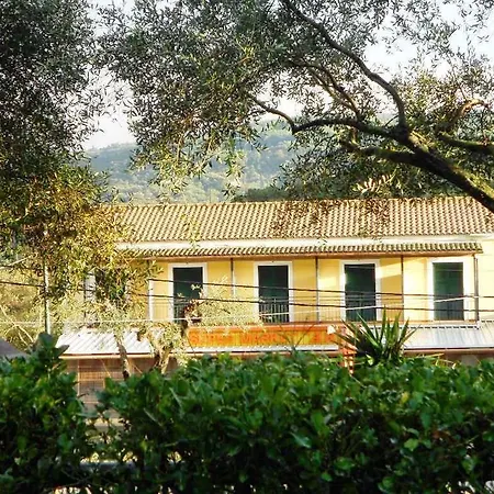 Anemona Apartahotel